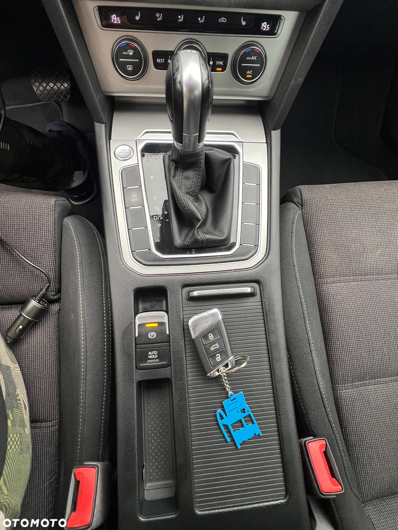 Volkswagen Passat - 15
