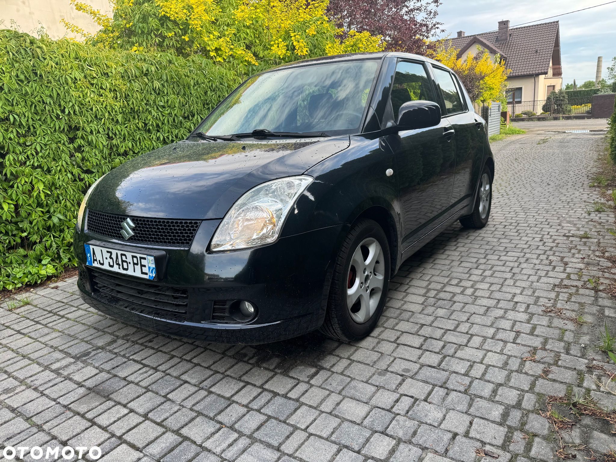 Suzuki Swift 1.3 Black and White - 1