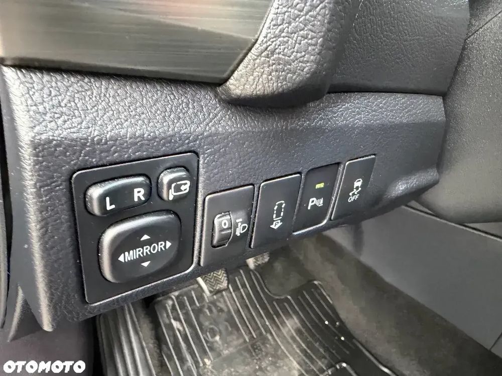 Toyota Auris 2.0 D-4D Edition - 18