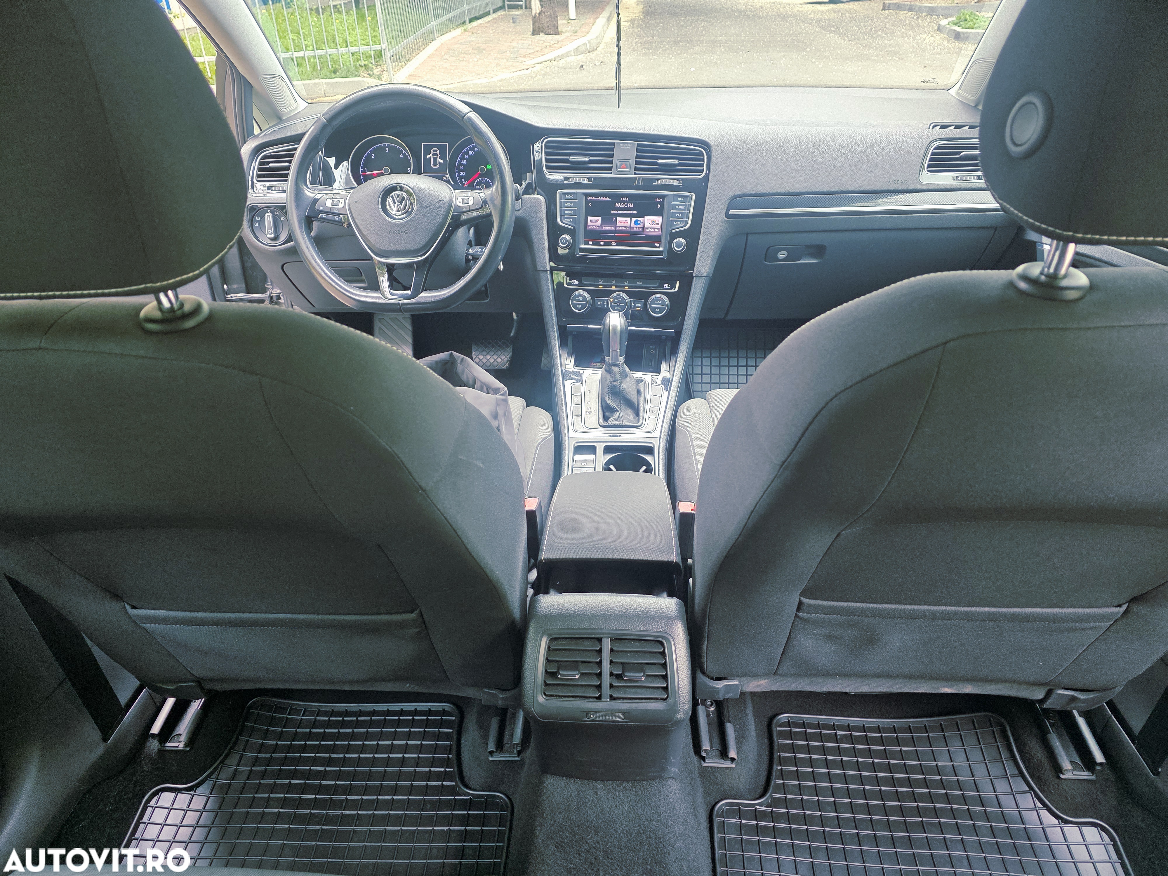 Volkswagen Golf 2.0 TDI DPF BMT DSG Comfortline - 17