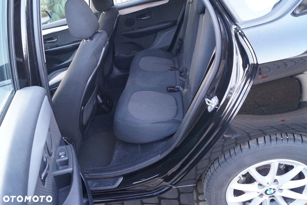BMW Seria 2 216d - 21