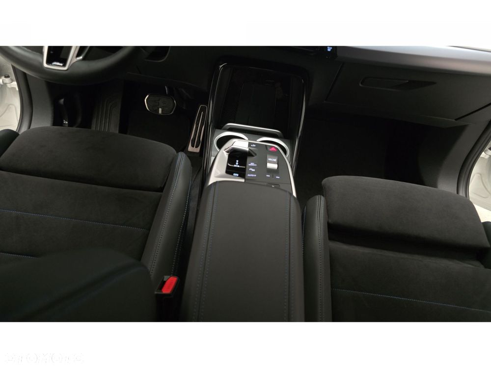 BMW X2 - 22