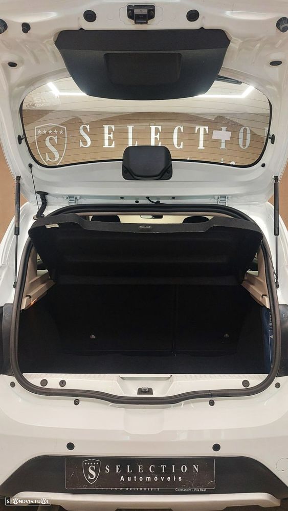 Dacia Sandero 0.9 TCe Stepway - 11