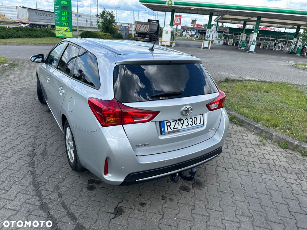 Toyota Auris 1.4 D-4D Active - 3