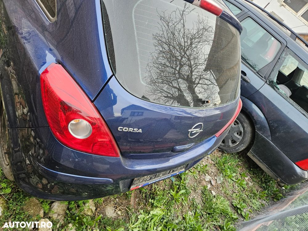 Dezmembrez opel corsa d coupe - 4