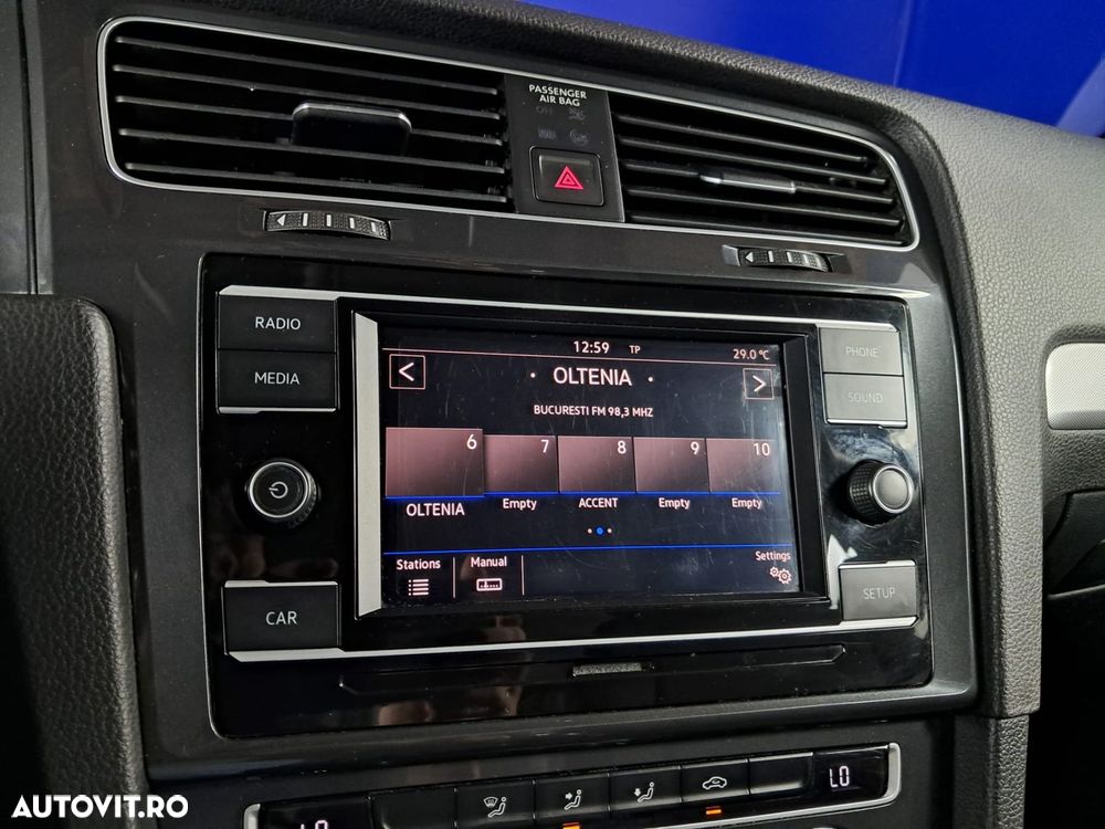 Volkswagen Golf - 16