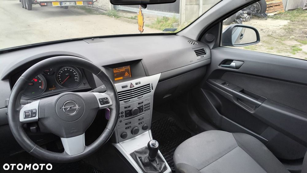Opel Astra 1.7 CDTI Essentia - 4