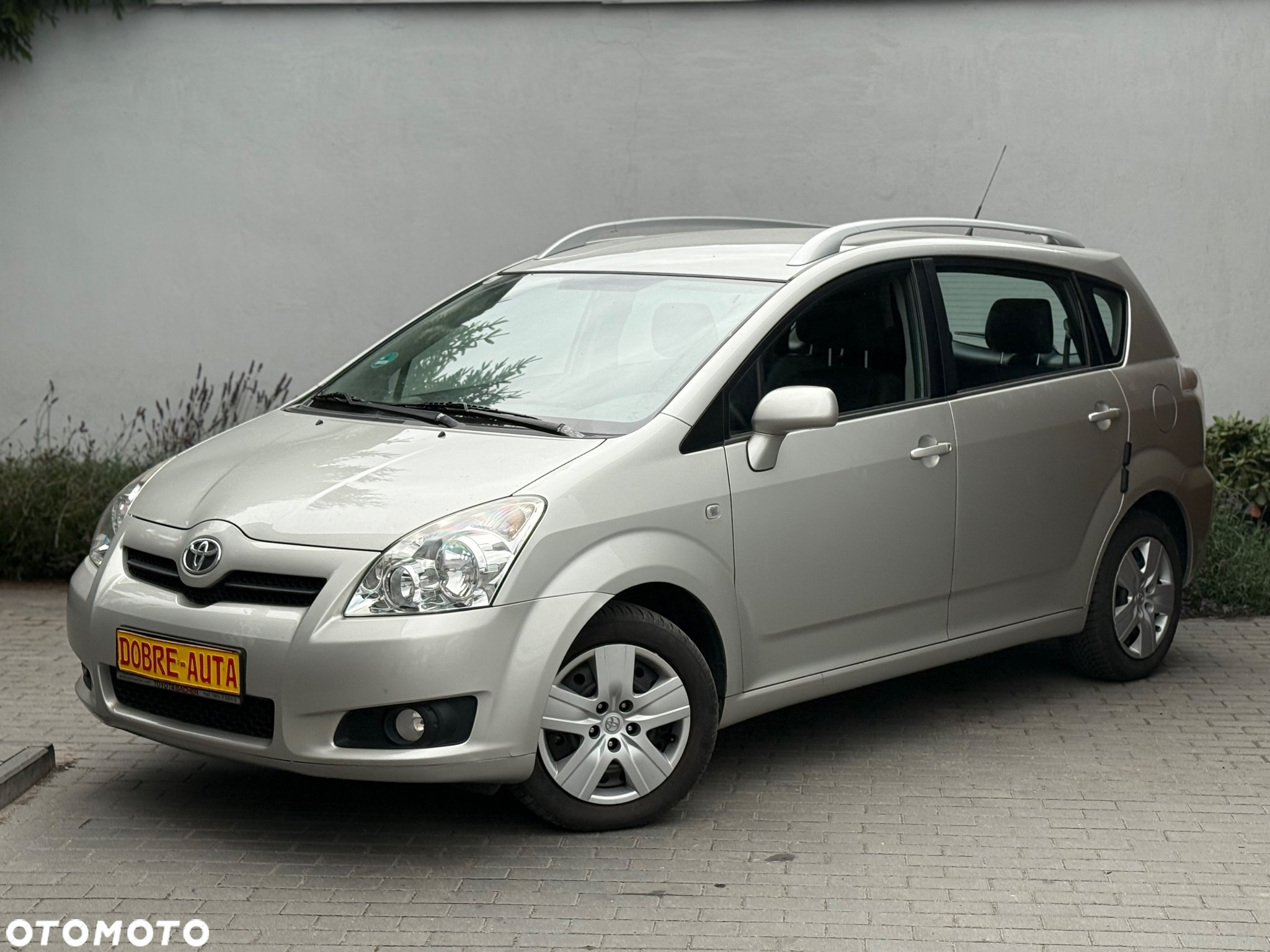 Toyota Corolla Verso 1.6 Premium + - 20