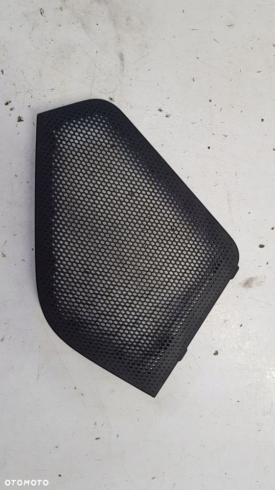 kratka głośnika prawa Porsche Taycan - 2