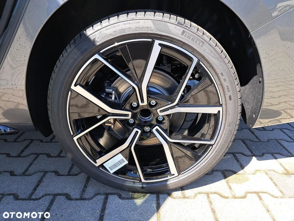 Volkswagen Passat - 18