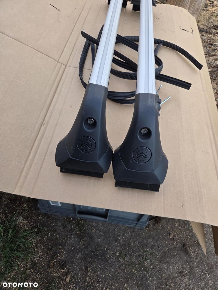bagażnik dachowy bazowy Citroën C3 IV ë-C3 CC21 1694561080 Zestaw belek dachowych Citroën C3 - 2