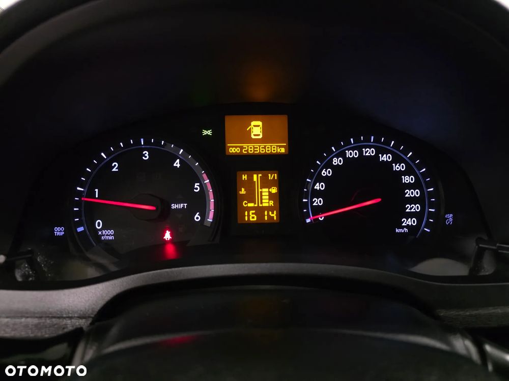 Toyota Avensis 2.0 D-4D Sol Premium - 15