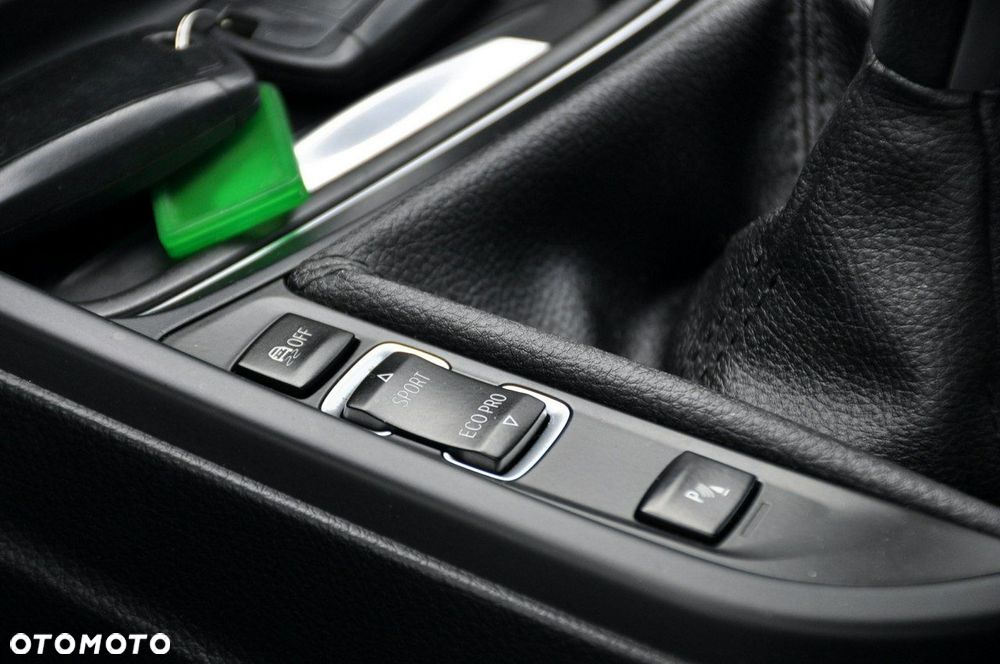BMW Seria 3 - 34