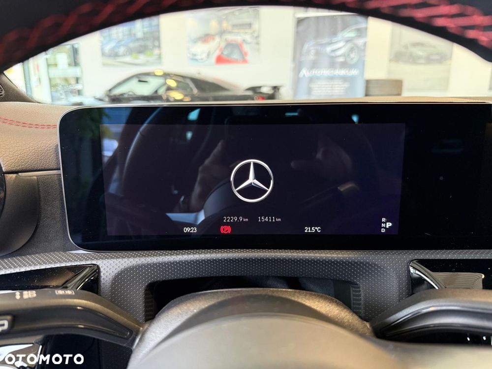 Mercedes-Benz CLA 180 7G-DCT Edition AMG Line - 19