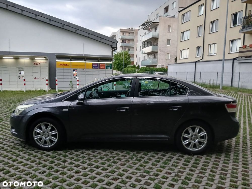 Toyota Avensis 2.0 Prestige NAVI - 8