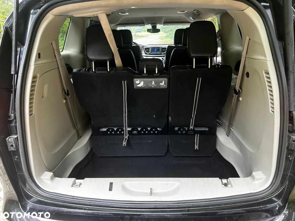 Chrysler Voyager - 11