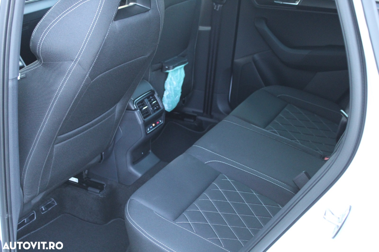 Skoda Karoq 2.0 TDI 4X4 DSG Sportline - 8
