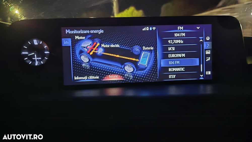 Lexus UX - 37