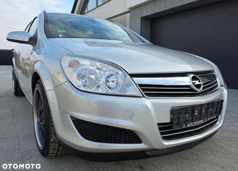 Opel Astra 1.7 CDTI DPF NAVI - 4