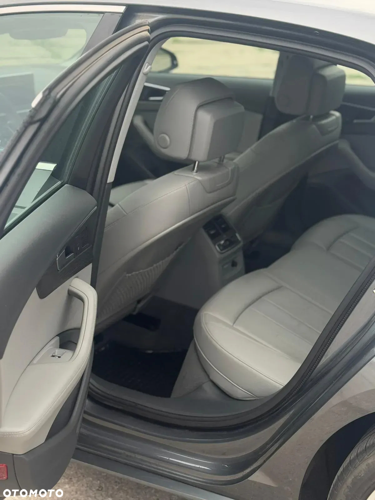 Audi A4 2.0 TFSI Quattro S tronic - 23
