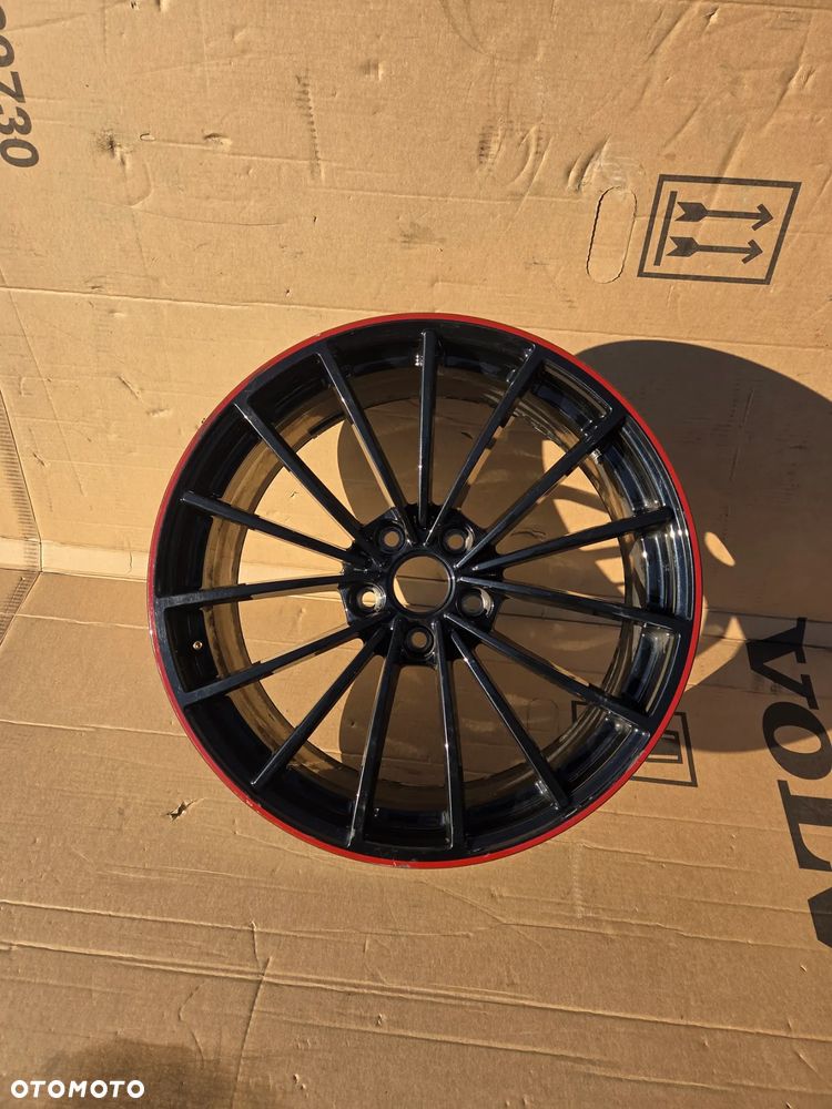 Felga alumiowa VW Golf VIII 8 19 Cali Gti Gtd R 5H0601025AH 8J-Nx19H2 ET 50 - 8