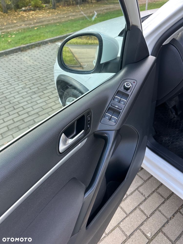 Volkswagen Tiguan - 30