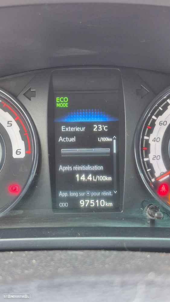 Toyota Hilux 4x4 Extra Cab Comfort - 9