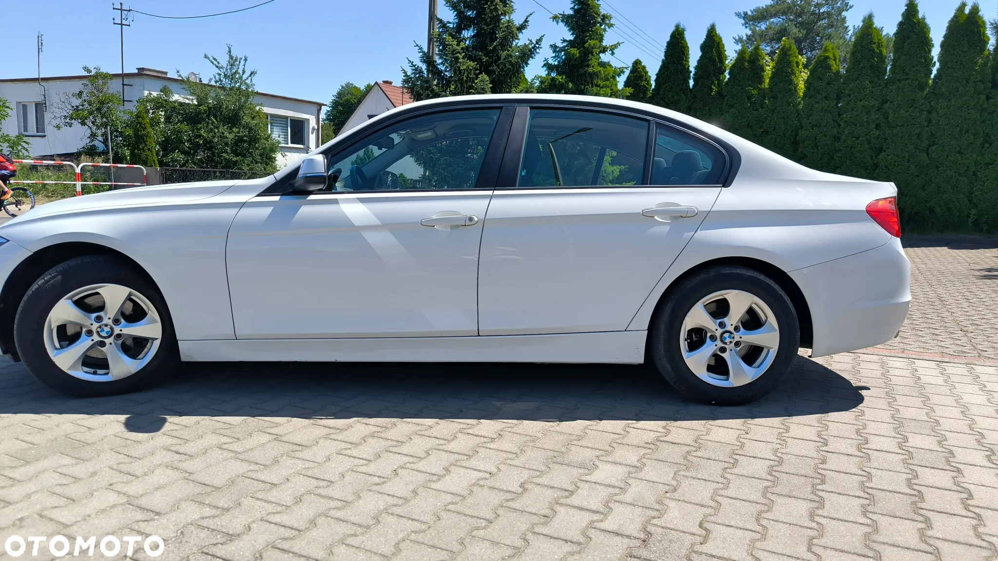 BMW Seria 3 320d - 10