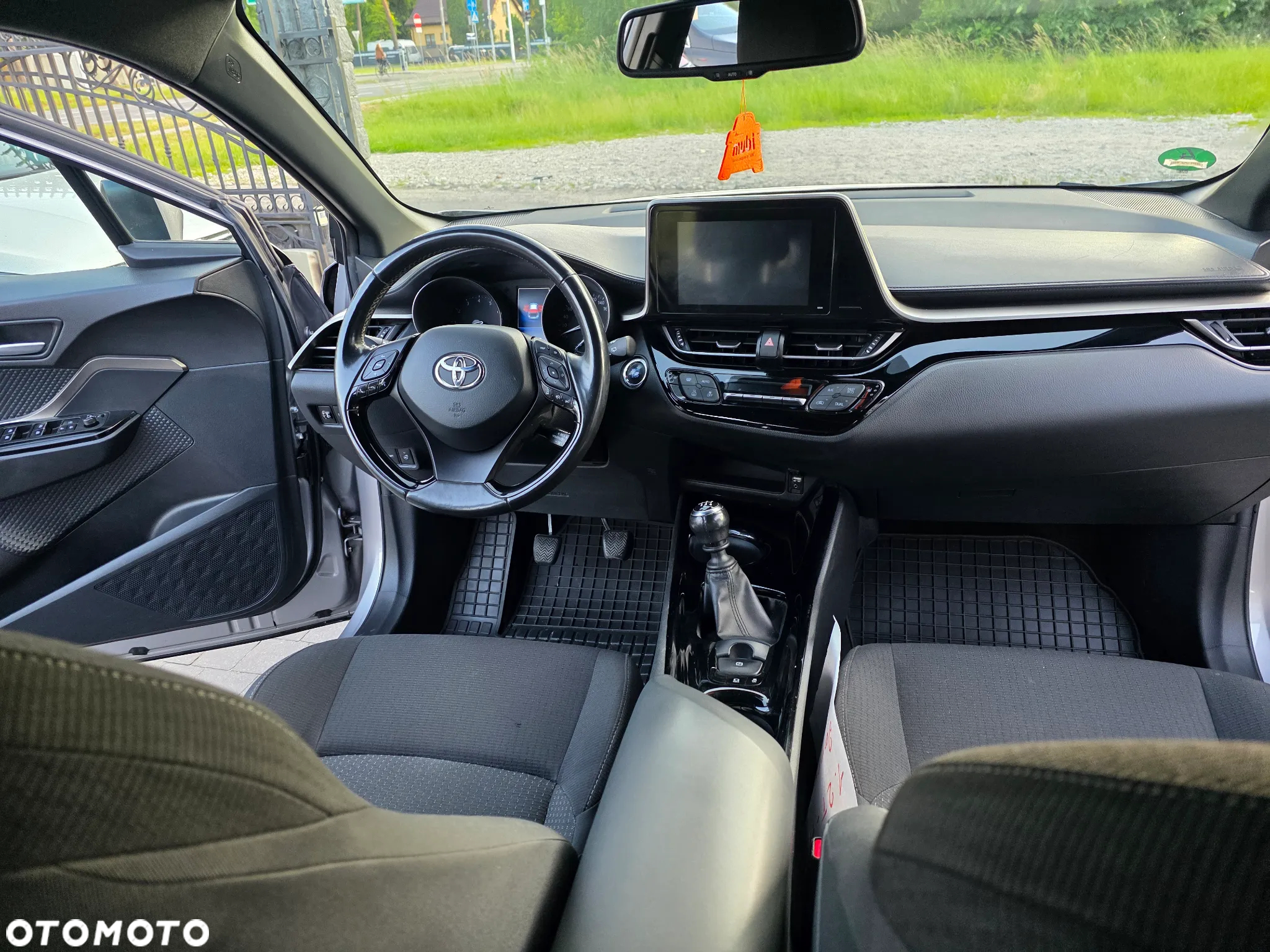 Toyota C-HR 1.2 Turbo Team Deutschland - 24
