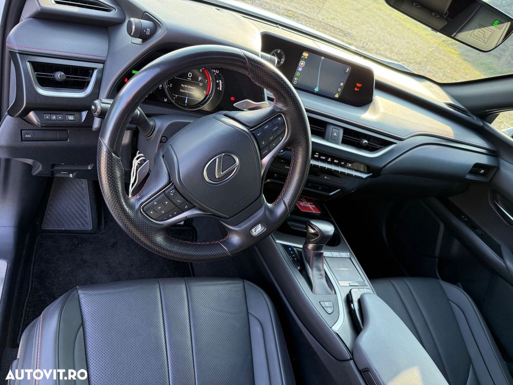 Lexus UX 250h (E-FOUR) F SPORT - 18
