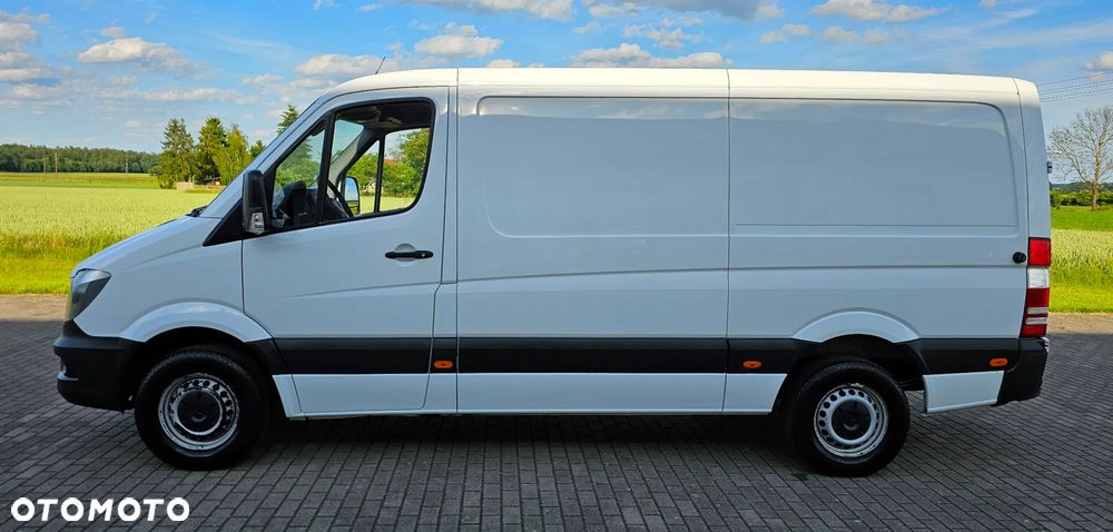 Mercedes-Benz Sprinter - 2