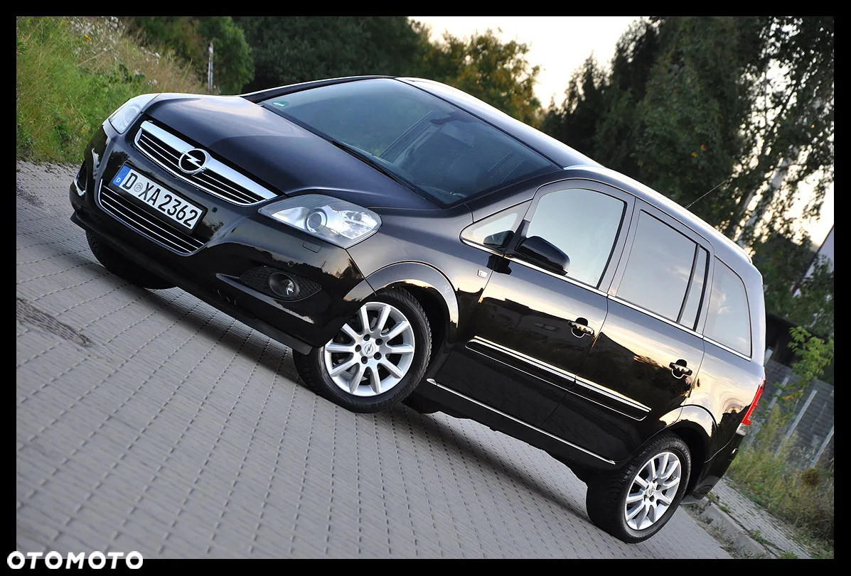 Opel Zafira 1.8 Cosmo - 21