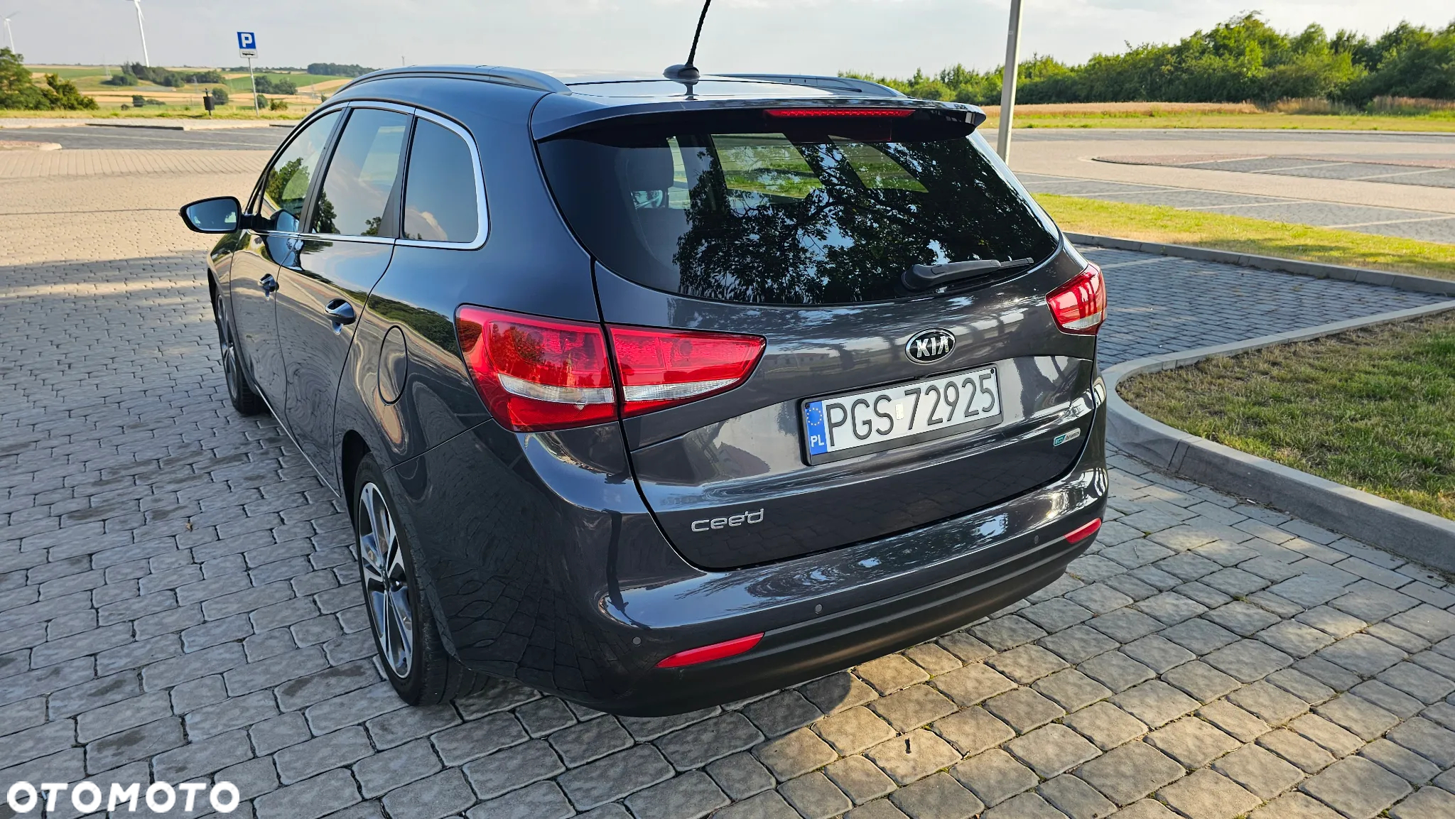 Kia Ceed SW 1.6 CRDi DCT Platinum Edition - 10