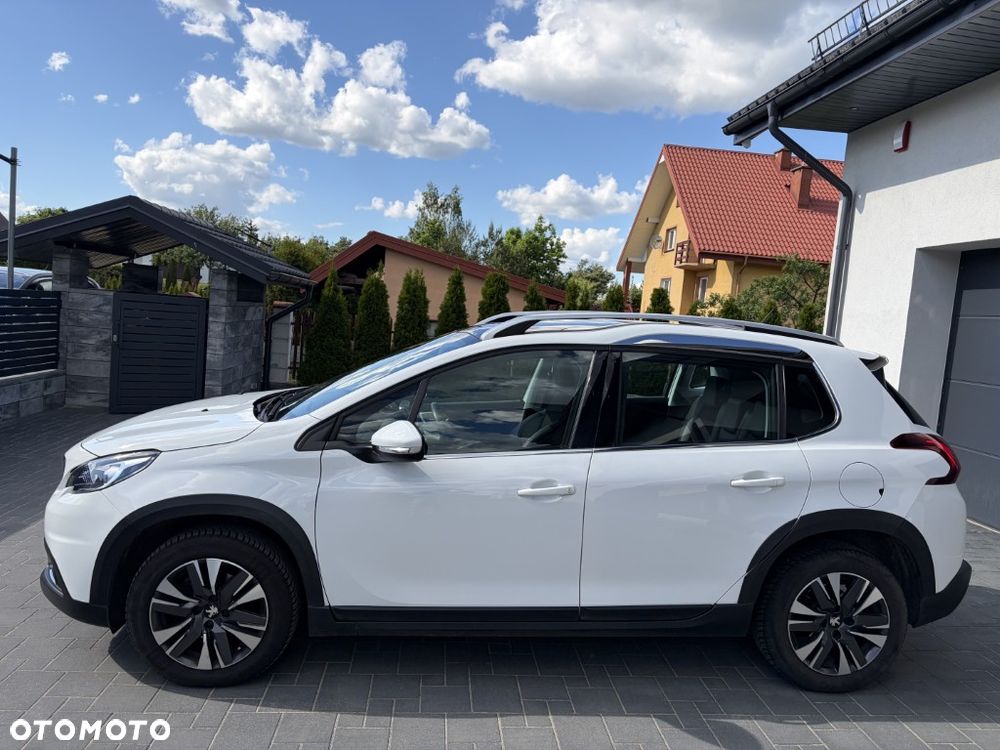 Peugeot 2008 1.2 Pure Tech GPF Allure S&S EAT6 - 4