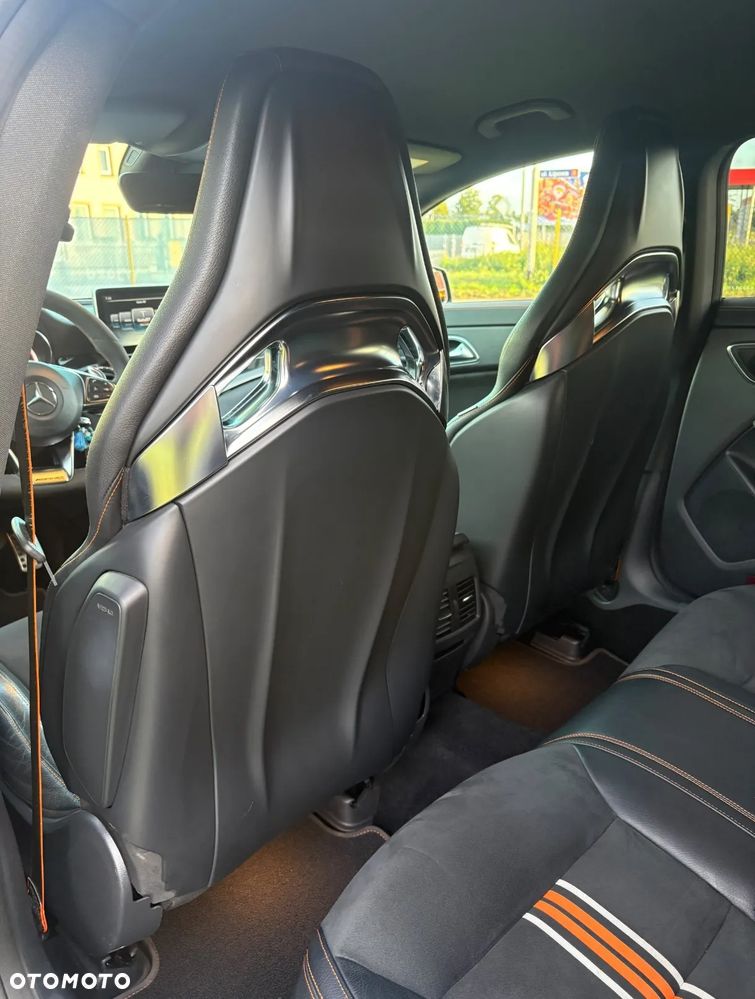Mercedes-Benz CLA AMG 45 4-Matic - 14