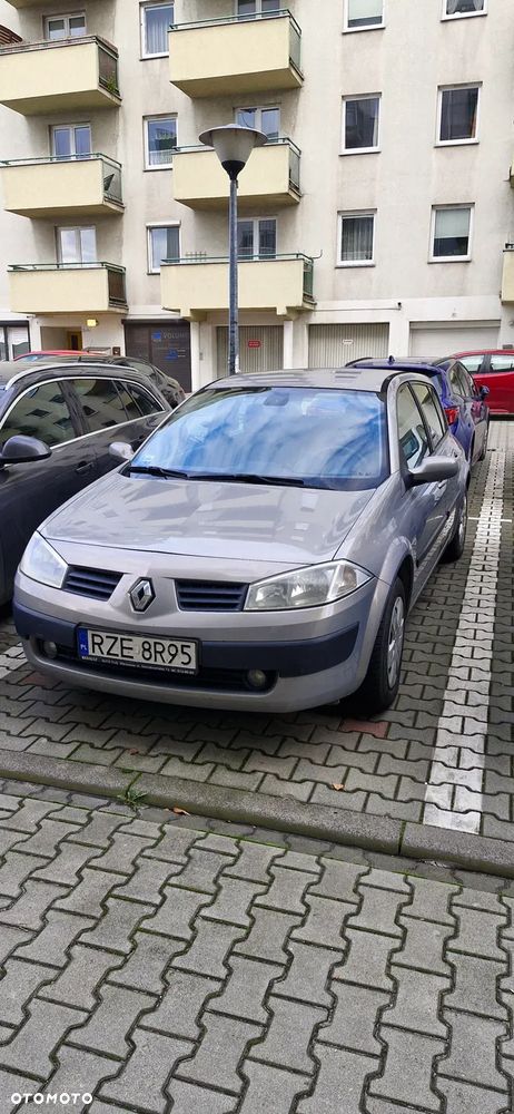 Renault Megane 1.4 16V Authentique - 10