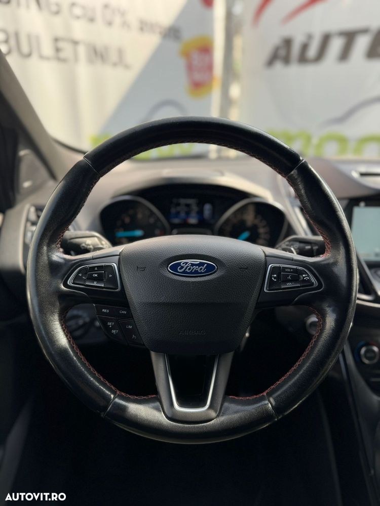 Ford Kuga 2.0 TDCi 4WD Powershift ST-Line - 27