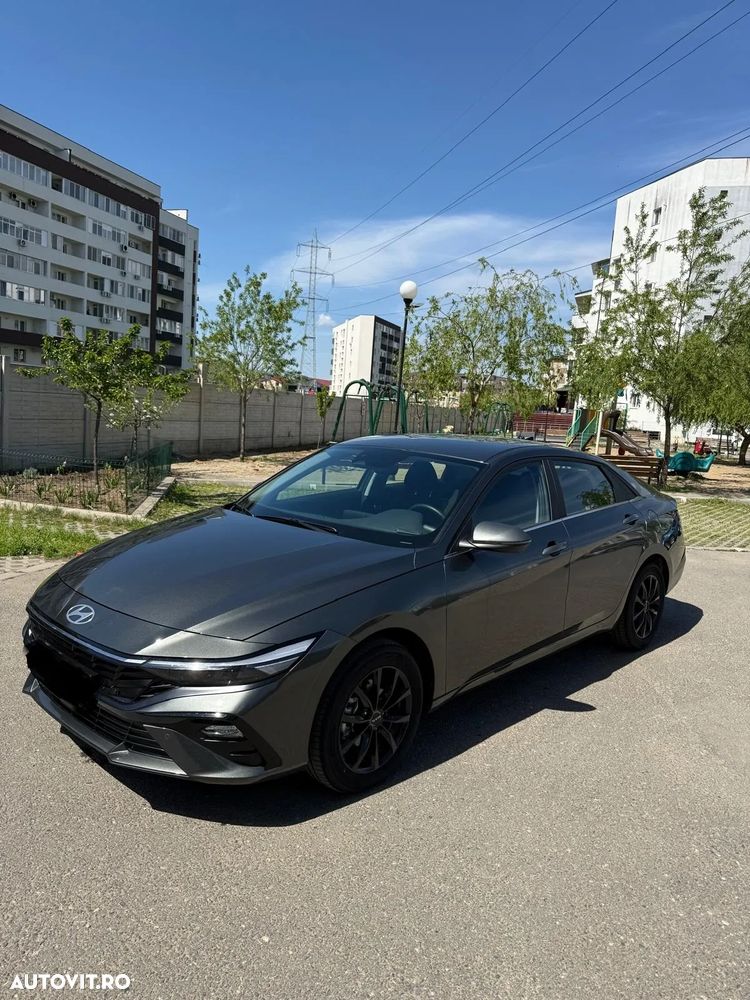 Hyundai Elantra 1.6 l 123 CP CVT Highway - 1