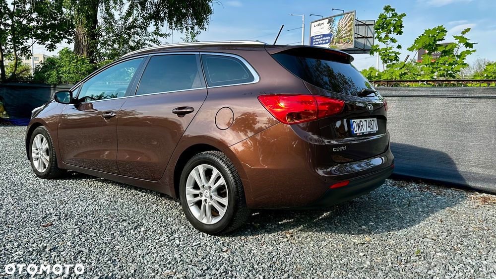 Kia Ceed 1.6 GDI ISG Platinum Edition - 10