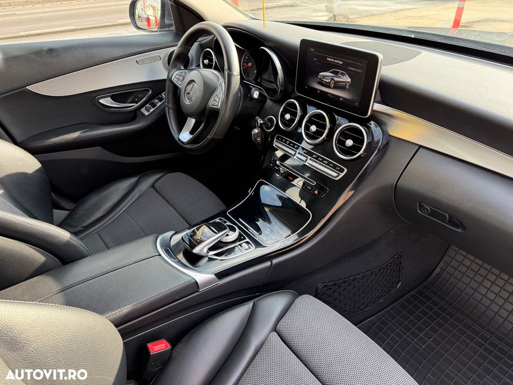 Mercedes-Benz C - 25