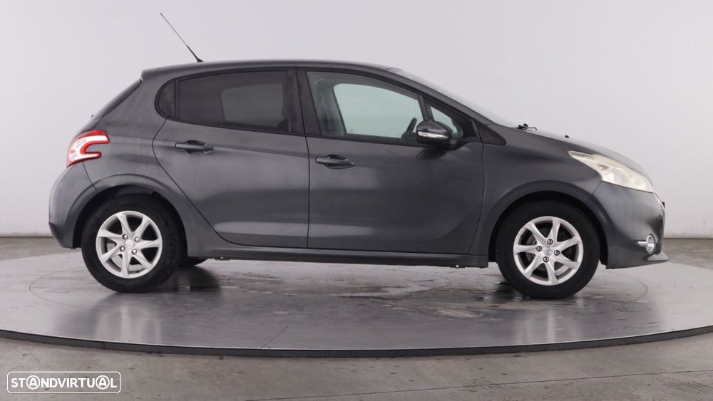 Peugeot 208 1.2 PureTech Active - 5
