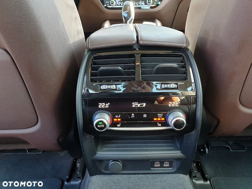 BMW Seria 5 530e iPerformance xDrive Luxury Line - 8