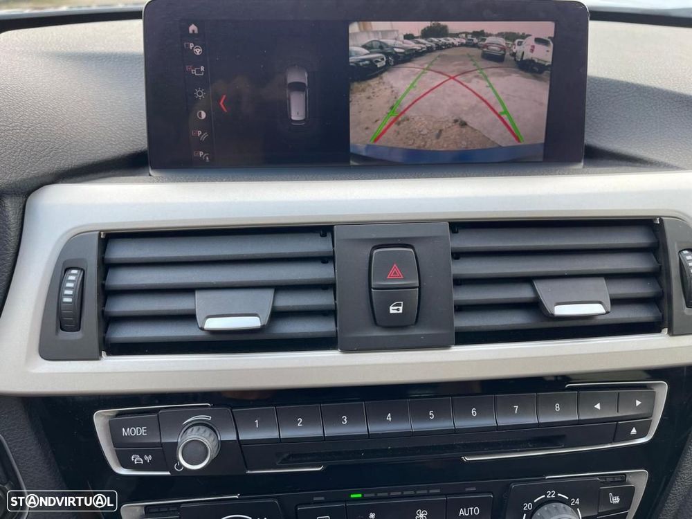 BMW 320 d Touring Advantage Auto - 10