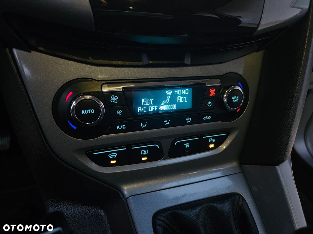Ford Focus 1.6 Titanium - 29
