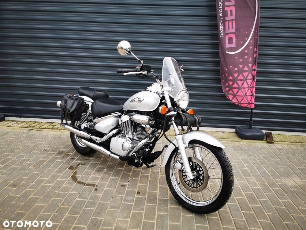 Suzuki Intruder - 29