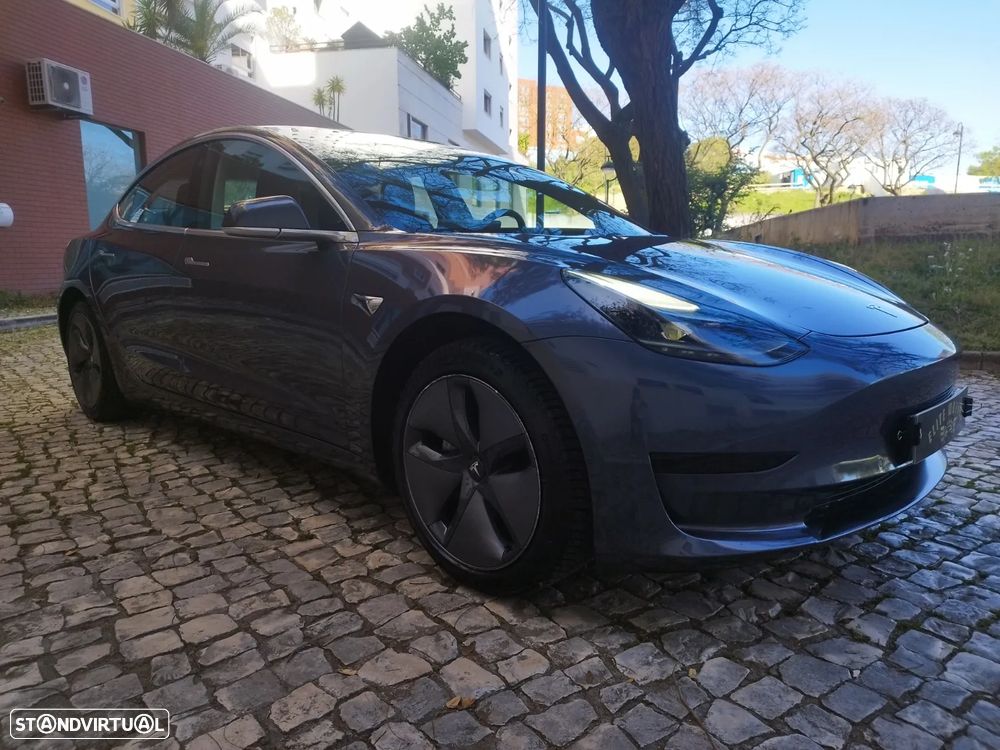 Tesla Model 3 Standard Range Plus RWD - 2