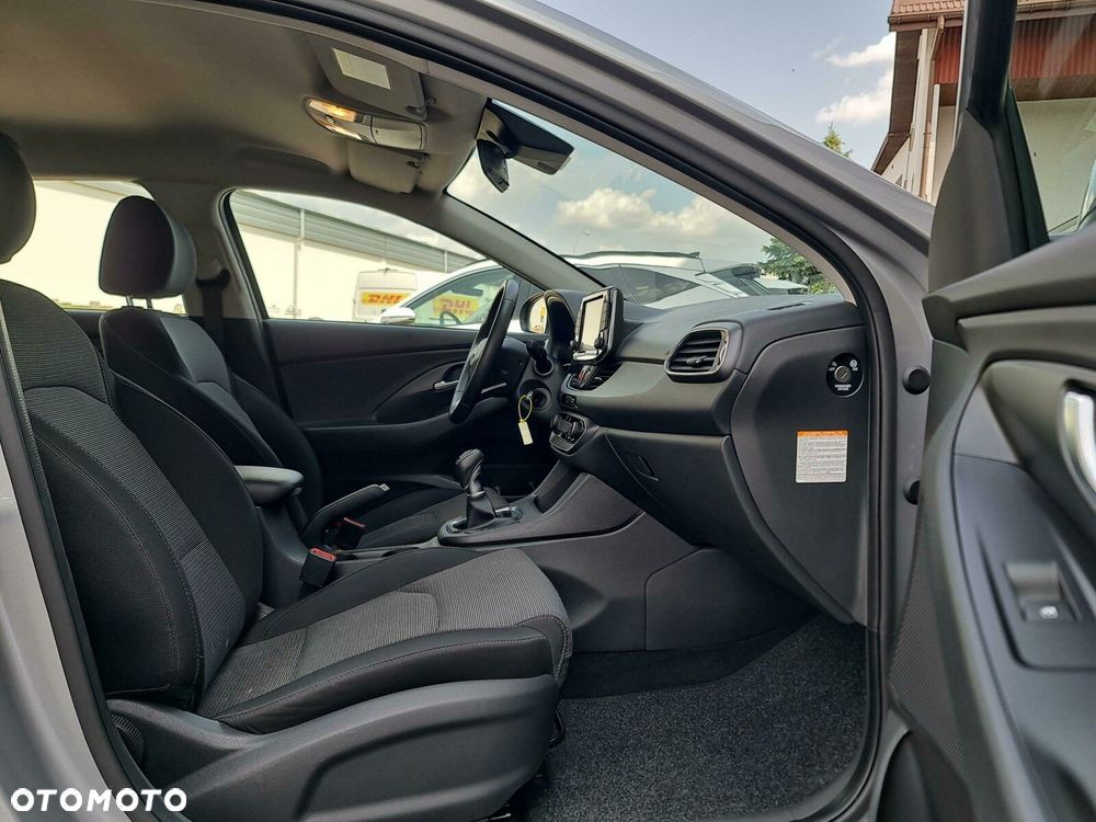 Hyundai i30 1.5 T-GDI 48V Modern - 24