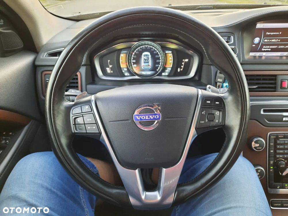 Volvo XC 70 D5 AWD Geartronic Summum - 32