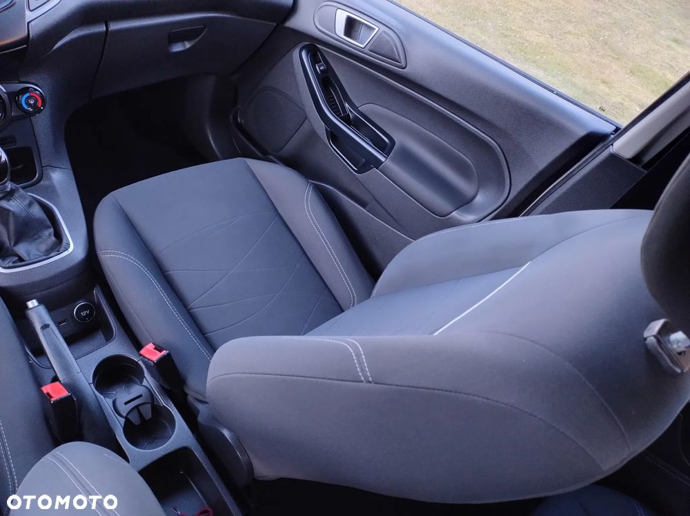 Ford Fiesta 1.25 Champions Edition - 29