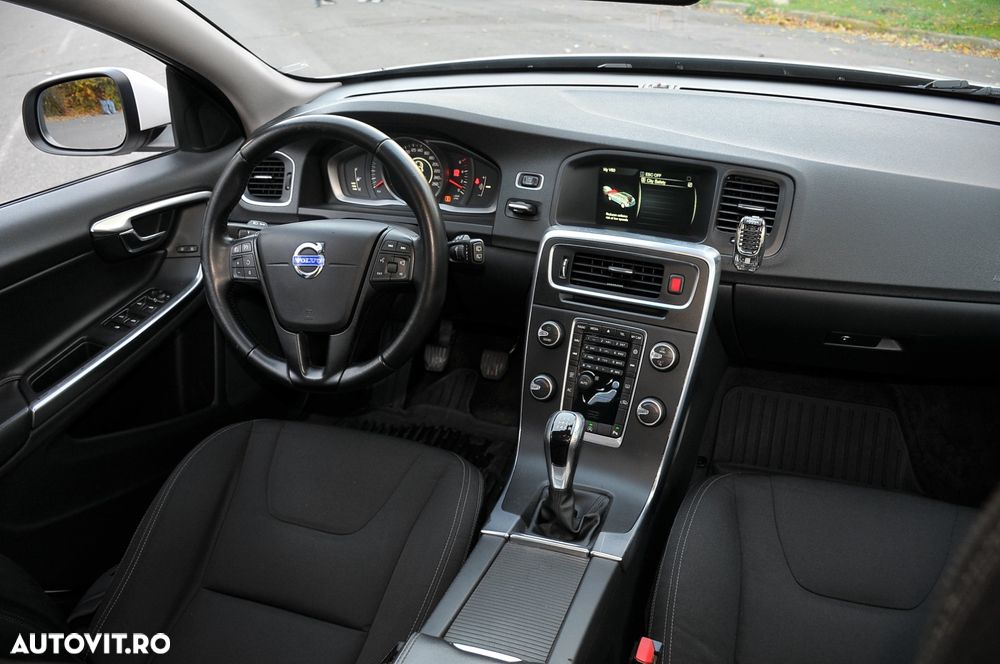 Volvo V60 D2 Kinetic - 11